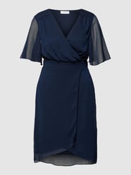 Knielanges Kleid mit V-Ausschnitt Modell 'RILLA' von Vila Blau - 16