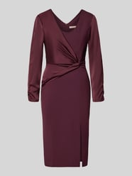 Cocktailkleid mit Raffungen von Rinascimento Bordeaux - 22