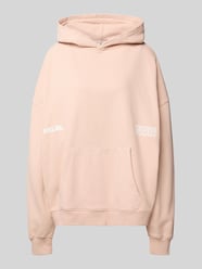 Oversized Hoodie mit Känguru-Tasche von Karo Kauer Pink - 4