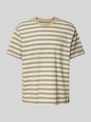 T-shirt z wyhaftowanym logo od Levi's® - 45
