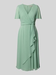 Cocktailkleid mit V-Ausschnitt und Wickel-Optik von Christian Berg Cocktail - 31