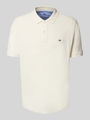 Koszulka polo o kroju regular fit z wyhaftowanym logo od Fynch-Hatton - 35