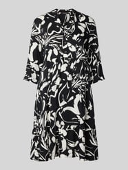 Knielanges Kleid mit Allover-Print von More & More - 6