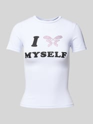 T-Shirt mit Strasssteinbesatz Modell 'Love Yourself' von FELICIOUS Weiß - 1