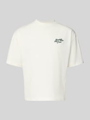 T-Shirt mit rückseitigem Print und Stitching von PROHIBITED - 40