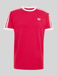T-shirt o kroju regular fit z czystej bawełny z wyhaftowanym logo od adidas Originals - 45