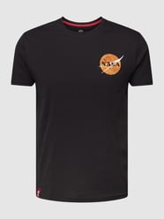 T-shirt z nadrukowanym motywem od Alpha Industries Czarny - 19
