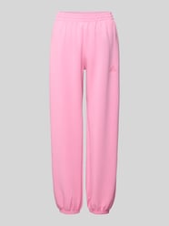 Spodnie dresowe krój loose fit z dodatkiem bawełny od adidas Sportswear - 25