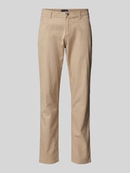 Tapered Fit Chino mit Strukturmuster von Christian Berg Men Beige - 9