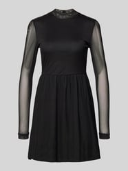 Tailliertes Minikleid aus Mesh Modell 'ERICA' von Only - 13