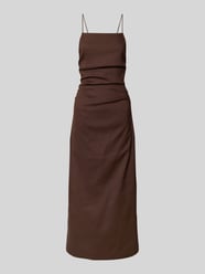 Sukienka koktajlowa z mieszanka lnu i elastanu model 'Stella' od Forever New - 16