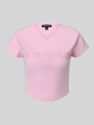 Top crop o kroju slim fit z mieszanka bawełny model 'ribbed baby' od TRUE RELIGION Fuksjowy - 10