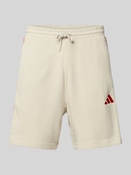 Regular Fit Sweatshorts aus Baumwoll-Mix von adidas Sportswear Beige - 21