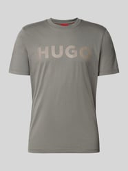 t-shirt o kroju relaxed fit z czystej bawełny model 'DULIVIO' od HUGO - 33