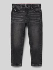 Jeansy o kroju straight fit z mieszanki bawełny od Tommy Hilfiger Kids - 18