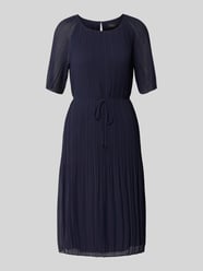 Tailliertes Chiffonkleid mit Bindegürtel von s.Oliver BLACK LABEL - 36