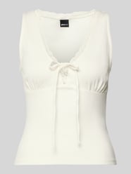 Top na ramiączkach z efektem prążkowania z obszyciem koronką od Gina Tricot - 2