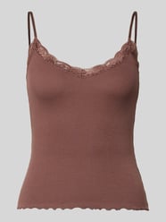 Slim Fit Top aus Viskose-Mix mit Spitzenbesatz von REVIEW - 24