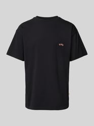 T-Shirt mit Label-Stitching Modell 'ART LOGO' von BLKVIS - 9