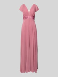 Abendkleid mit V-Ausschnitt und gelegten Falten von Jake*s Cocktail Pink - 34