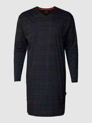 Koszula nocna PLUS SIZE ze wzorem w kratę od Ceceba Plus Czarny - 43