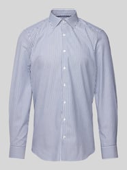 Koszula biznesowa o kroju slim fit z kołnierzykiem typu kent od OLYMP Level Five - 45