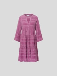 Knielanges Kleid mit V-Ausschnitt von Devotion Lila - 17