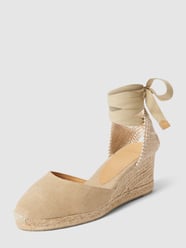 Buty na koturnie ze sznurowaniem model ‘CARINA’ od Castañer Beżowy - 2