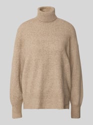 Golf o kroju regular fit z bocznymi rozcięciami model ‘DOFFY’ od VERO MODA - 10