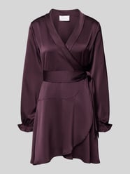 Knielanges Kleid in Wickel-Optik Modell 'Colbie' von Neo Noir Bordeaux - 32