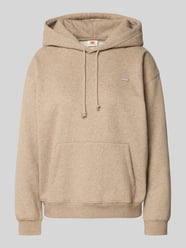 Hoodie mit Label-Patch und Känguru-Tasche von Levi's® Beige - 13