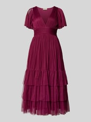 Sukienka koktajlowa z głębokim dekoltem w serek od Lace & Beads - 42