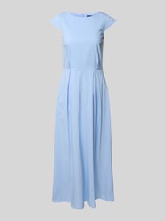 Midikleid mit Kappärmeln und Rundhalsausschnitt von More & More - 36