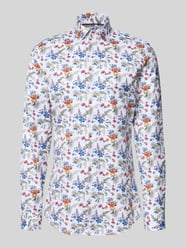 Koszula casualowa o kroju slim fit z kwiatowym nadrukiem na całej powierzchni od Jake*s - 12