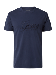 T-shirt z wyhaftowanym logo od Guess - 9