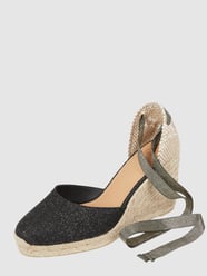 Buty na koturnie z efektem błyszczącym model ‘Carina’  od Castañer Czarny - 9