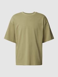 T-shirt o kroju oversized fit z okrągłym dekoltem od REVIEW Zielony - 39