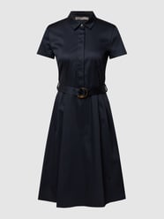 Knielanges Kleid mit Taillengürtel von Christian Berg Woman Selection Blau - 38