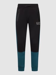 Sweatpants mit Kontraststreifen von EA7 Emporio Armani Grau / Schwarz - 47