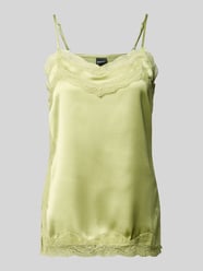 Top o kroju regular fit z obszyciem koronką od Gina Tricot - 23