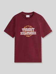Regular Fit T-Shirt aus reiner Baumwolle von Tommy Hilfiger Bordeaux - 47