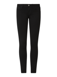 Low Rise Ultra Skinny Fit Jeans mit Stretch-Anteil von Guess - 21