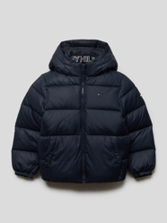 Kurtka puchowa z wyhaftowanym logo model ‘ESSENTIAL DOWN JACKET’ od Tommy Hilfiger Teens Niebieski - 22