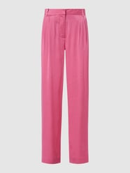 Bundfaltenhose aus Satin Modell 'Matilda' von YOUNG POETS SOCIETY Pink - 29