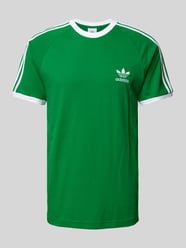 T-Shirt mit Label-Stitching von adidas Originals Grün - 7