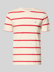 T-shirt o kroju regular fit z wyhaftowanym logo od GANT - 35