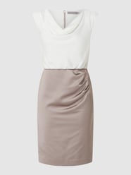 Two-Tone-Cocktailkleid aus Satin von Christian Berg Cocktail Beige - 38