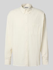 Koszula casualowa o kroju oversized fit z listwą guzikową model ‘Seersucker’ od Weekday - 30