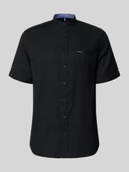 Koszula casualowa o kroju regular fit z brustaszą od Christian Berg Men - 18