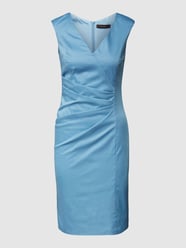 Cocktailjurk in wikkellook van Vera Mont Blauw - 46